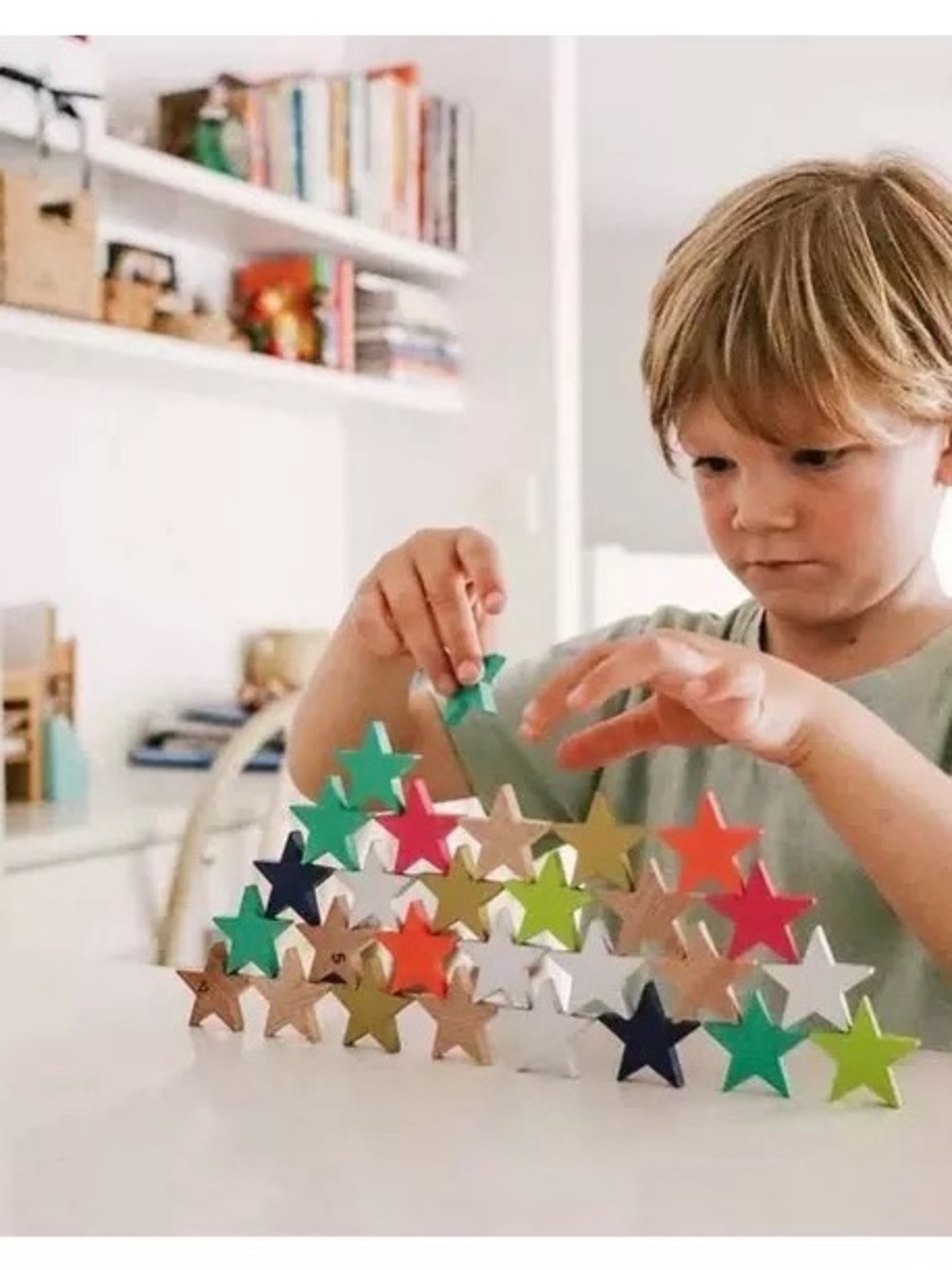 kiko+gg Tanabata 100 Star Dominos 
Wooden Star Set with Gold Storage Bag - Picture 9 of 9